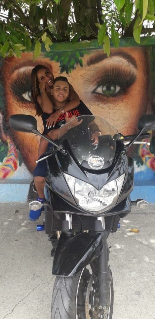 Mc Gu em novo clipe