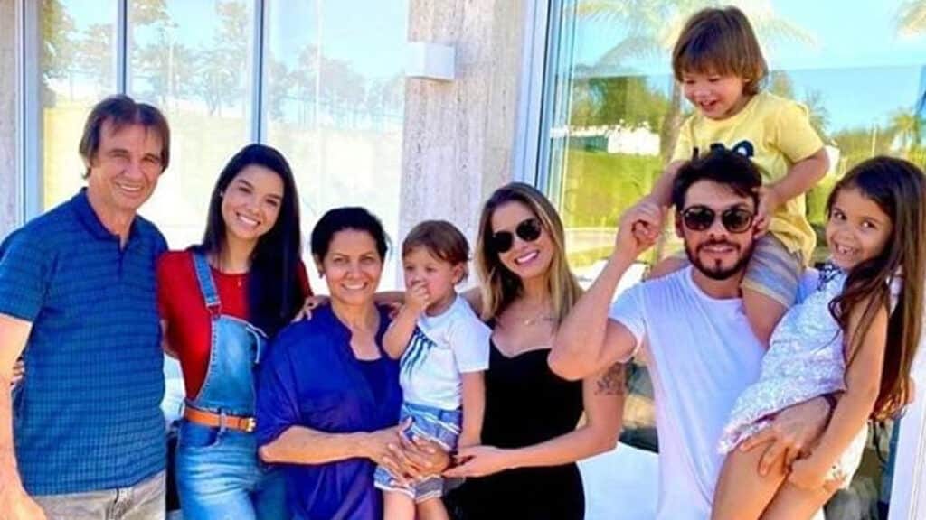 Andressa Suita em família