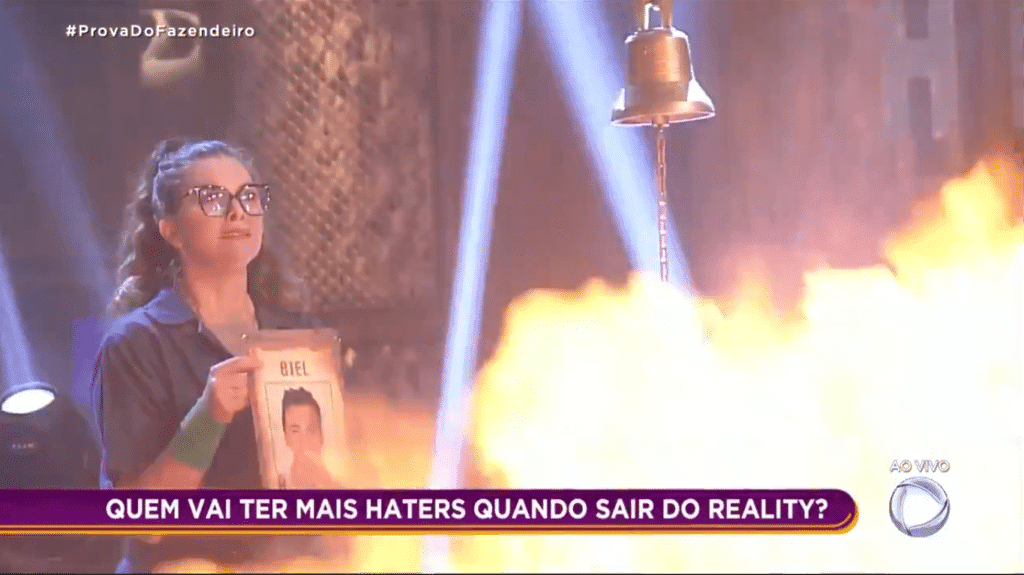 Luiza Ambiel venceu a prova do fazendeiro e agora é a fazendeira da semana, escapando da berlinda e ficando imune. Confira.