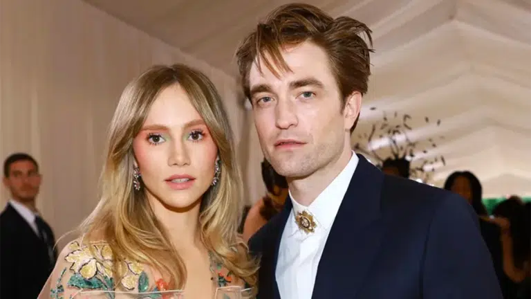Suki Waterhouse e Robert Pattinson