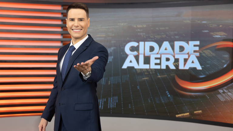 Luiz Bacci no estudio da Record