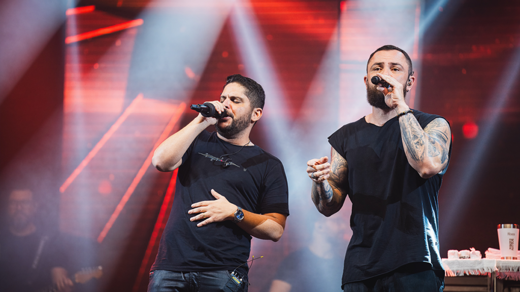 A dupla Jorge & Mateus comemora 20 anos de carreira